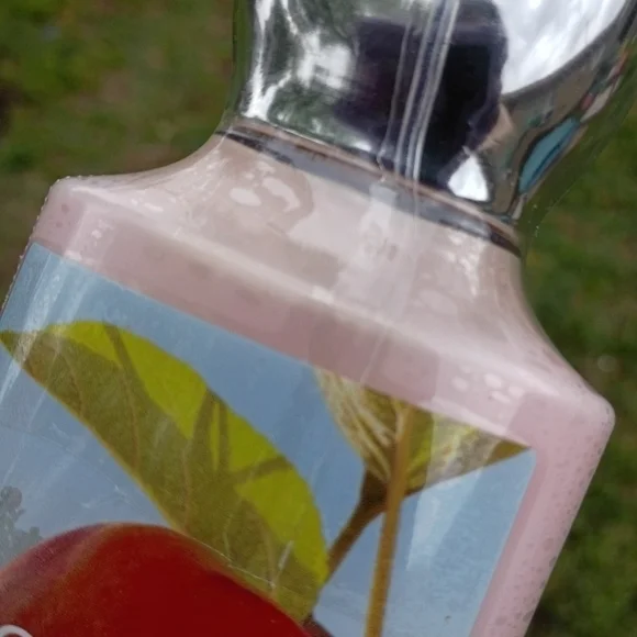 Bath & Body Works Pink Moisturizer - Picture 4 of 4